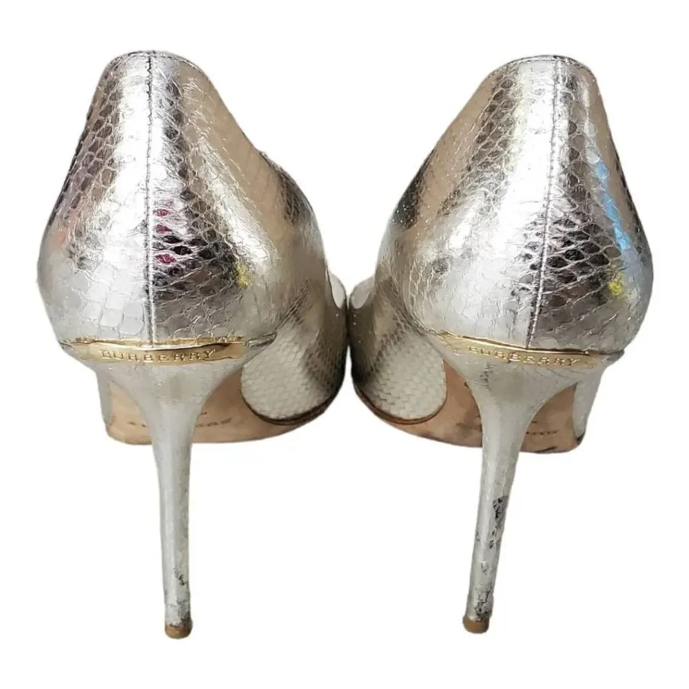 Burberry Silver Snakeskin Peep Toe Pumps Size 39.5 9.5‎